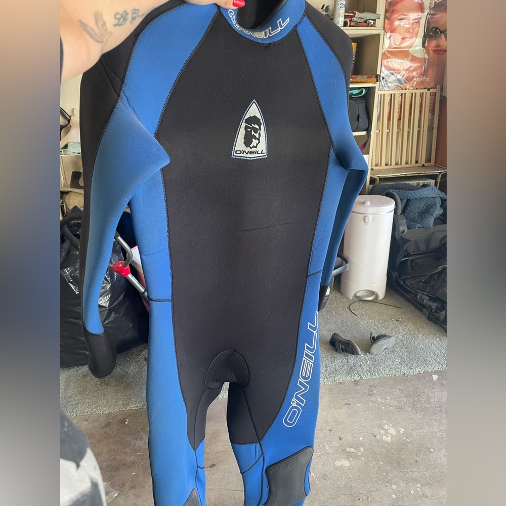 O’Neill Wet suit size LS !